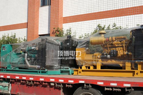 柴油發(fā)電機(jī)組蓄電池上白色粉末是什么？怎么產(chǎn)生的？