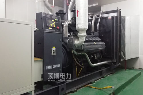 柴油發(fā)電機(jī)組增壓器的工作原理是咋樣的？