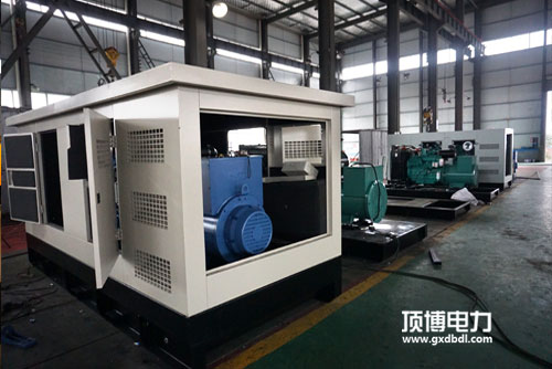 購買康明斯靜音式柴油發(fā)電機組，哪個廠家好