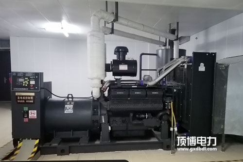 柴油發(fā)電機(jī)組使用壽命是多少年？最多能運(yùn)行長(zhǎng)時(shí)間呢